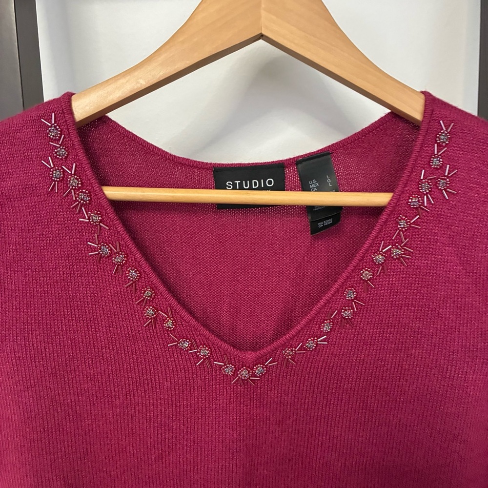 Liz Claiborne Women's pink/fuchsia Embroidered silk top. EUC. Size L
Fall - Picture 4 of 9